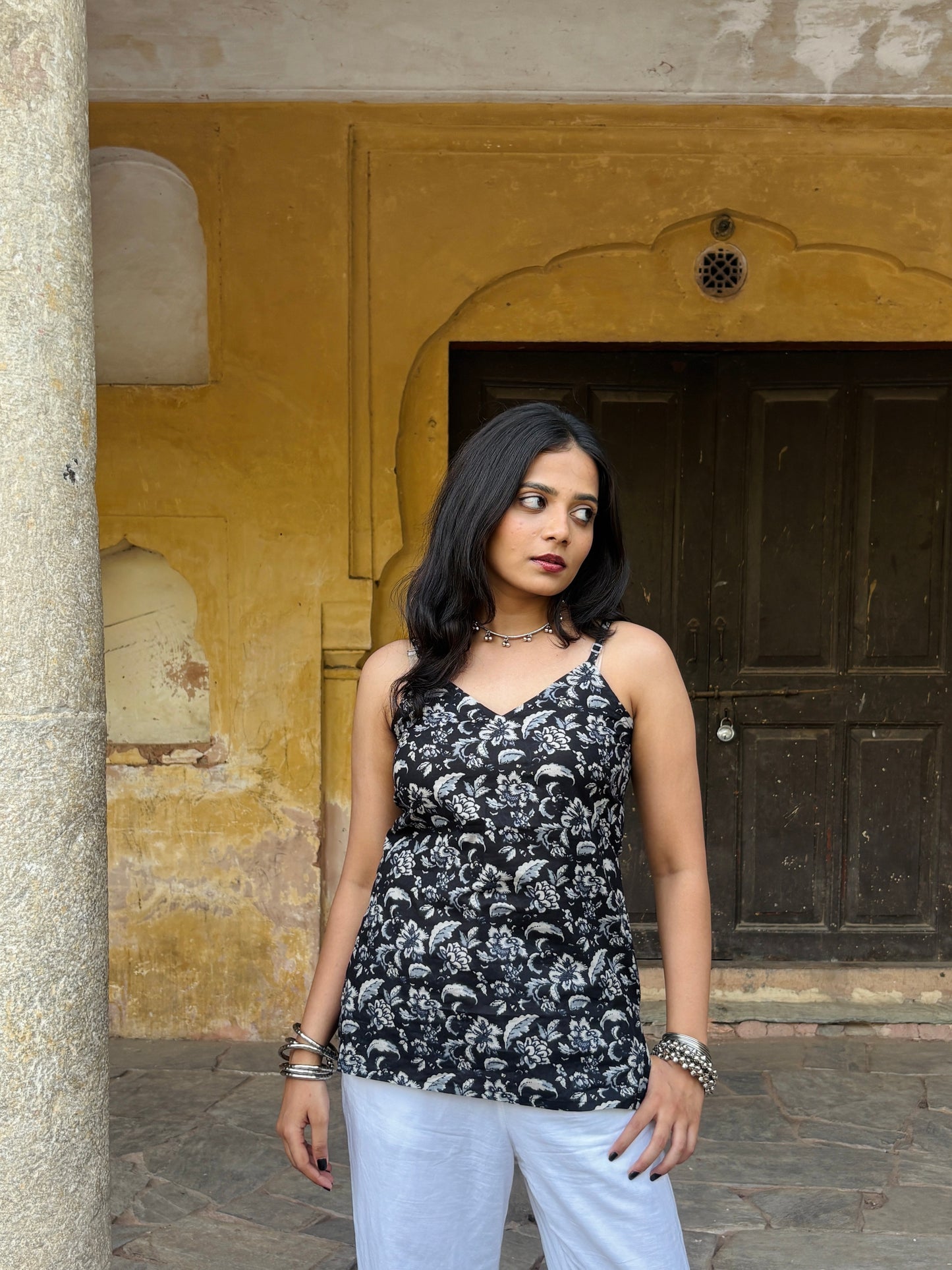 Kalmaya - V neck Strap Kurti