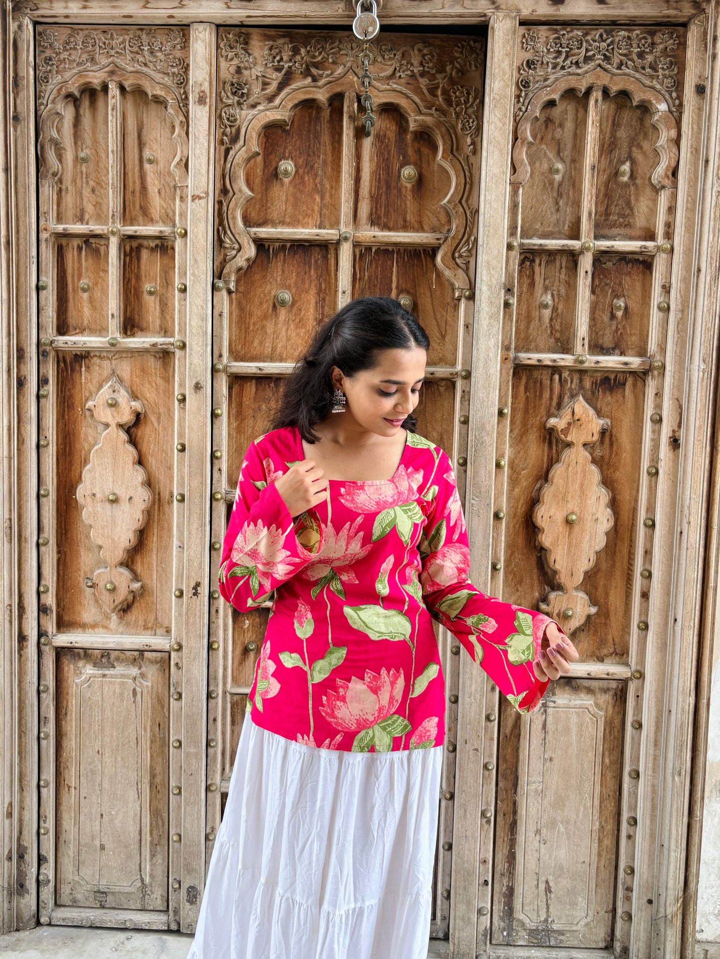 🌸 Gulabiya (गुलाबिया) Square Neck Bell Sleeves Kurti