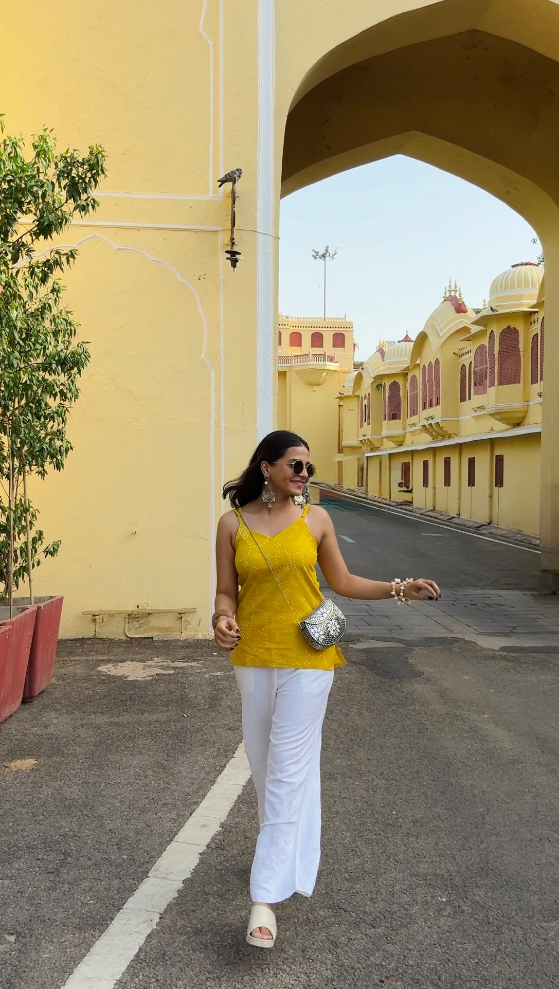 Phoolwari - V neck Strap Kurti